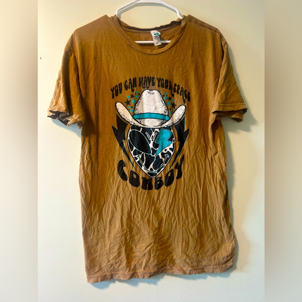 Tee